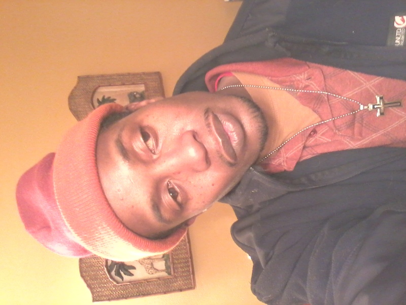 Date this happy United States man Laurin from Chicago US12785