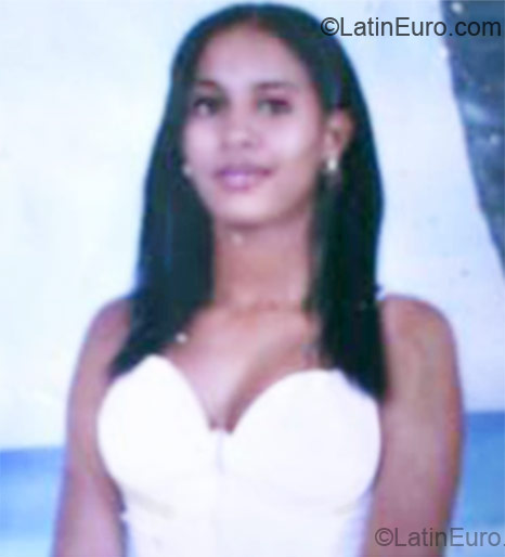 Date this sultry Dominican Republic girl Marleni from La Romana DO10938