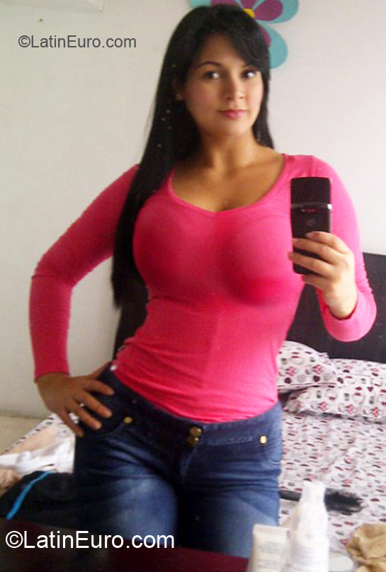 Date this gorgeous Colombia girl Luisa from Cali CO10095