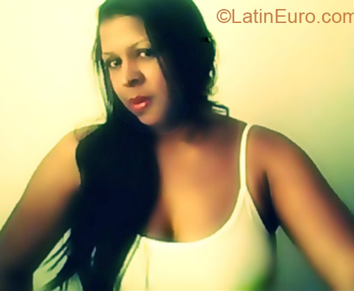 Date this nice looking Colombia girl Sandritha from Cali CO10149