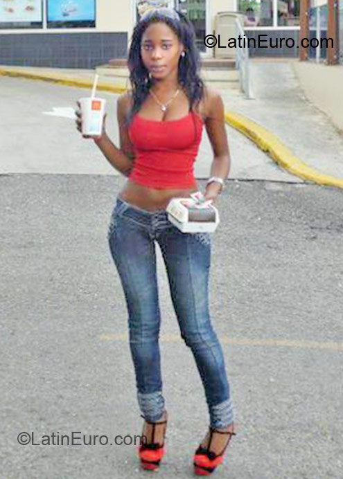 Date this young Dominican Republic girl La from Santo Domingo DO11009