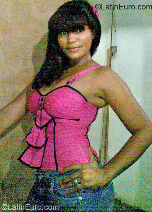 Date this fun Dominican Republic girl Eliana from Santo Domingo DO11017