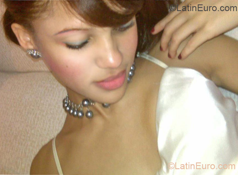 Date this delightful Dominican Republic girl Jade from  DO11024