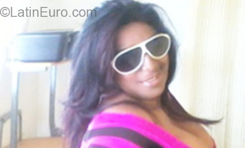 Date this passionate Dominican Republic girl Indhiri from La Romana DO11034