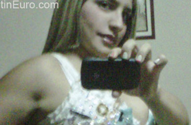 Date this happy Colombia girl Andrea from Cali CO10183