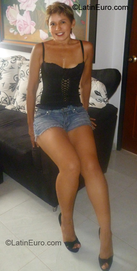 Date this nice looking Colombia girl Sandra from Villavicencio CO10208