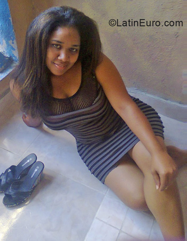 Date this delightful Dominican Republic girl Tania from Santo Domingo DO11091