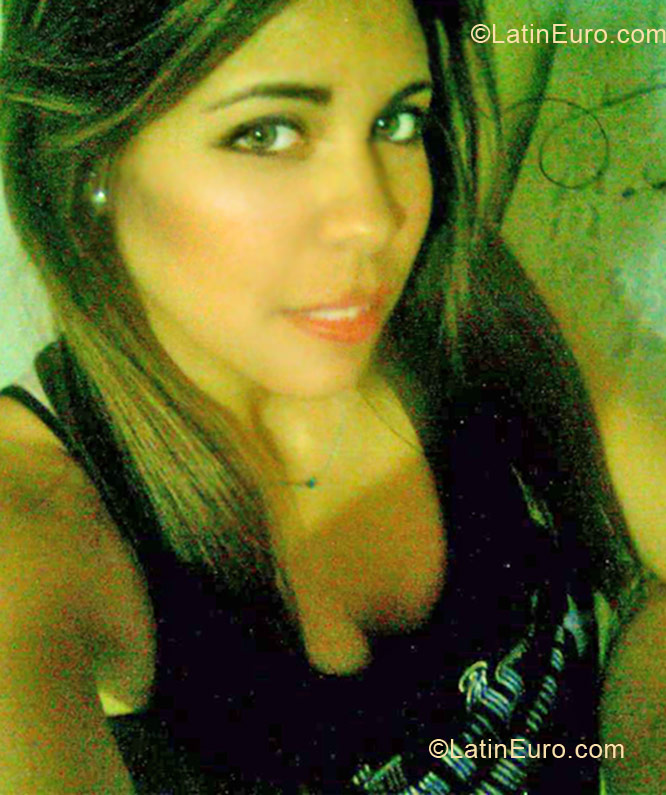 Date this exotic Colombia girl Cindy from Cali CO10257