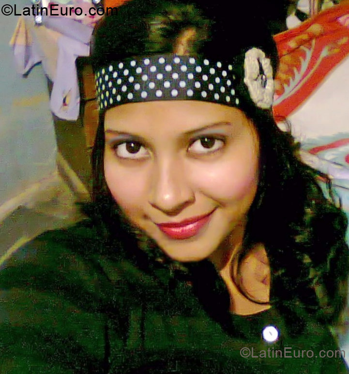 Date this sultry Honduras girl Sindy from Puerto Cortes HN676