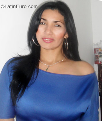 Date this athletic Colombia girl Yeny from Bogota CO10282