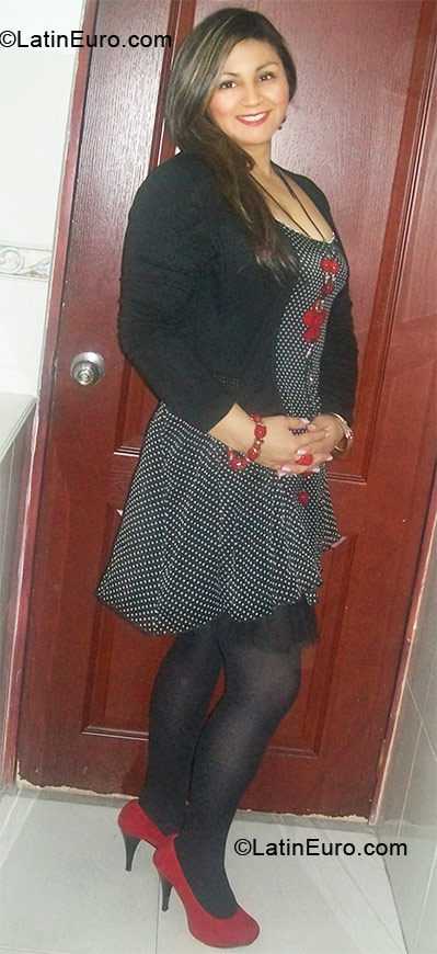 Date this beautiful Colombia girl Alba from Bogota CO10287