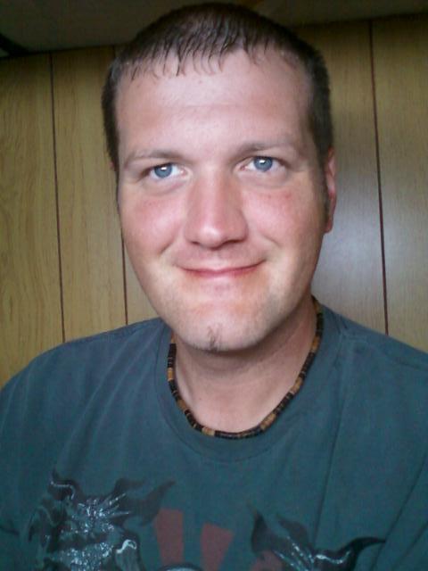Date this georgeous United States man Chris83170 from Cambridge US12965