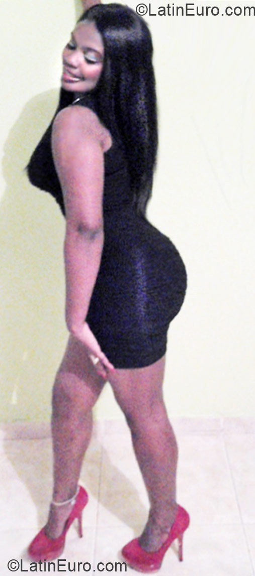 Date this cute Dominican Republic girl Yslanda from Santiago DO17233