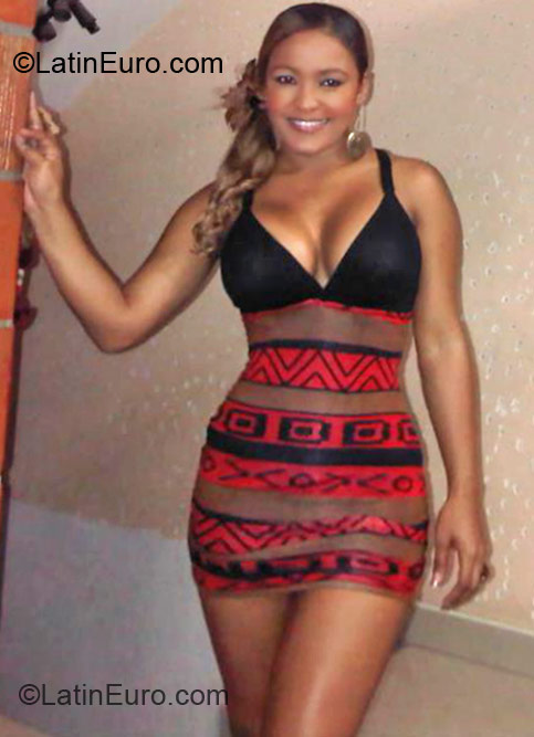 Date this happy Colombia girl Lizeth from Cali CO10889
