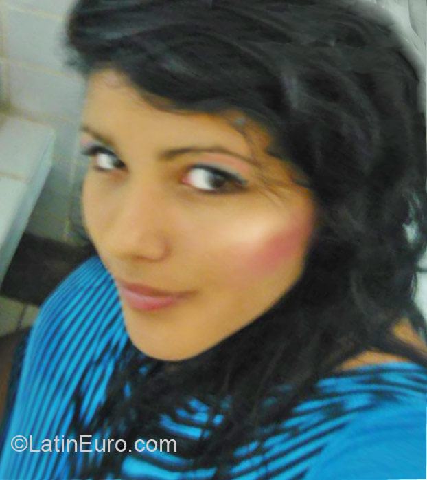 Date this georgeous Colombia girl Lina from Bogota CO10339