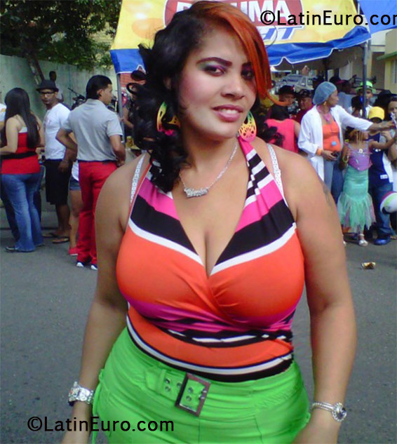 Date this delightful Dominican Republic girl Claribel from Valverde Mao DO11222
