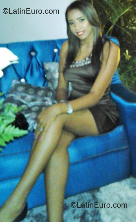 Date this tall Dominican Republic girl Yudelka from Santiago DO11202
