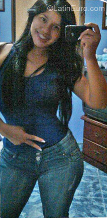 Date this georgeous Colombia girl Luisa from Cali CO10361