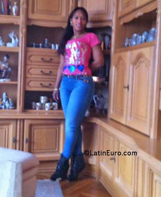 Date this beautiful Spain girl Francia17 from Huesca ES236