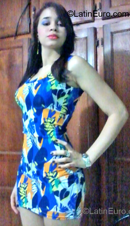 Date this funny Dominican Republic girl Bielka from Santo Domingo DO11459