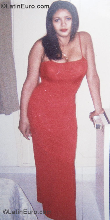 Date this passionate Colombia girl Yolana from Bogota CO10406