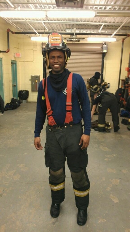 Date this fun United States man Debonair from Guttenberg US13022