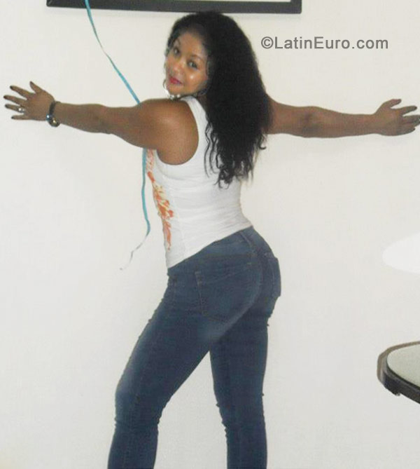 Date this athletic Colombia girl Martha liliana from Cali CO10425