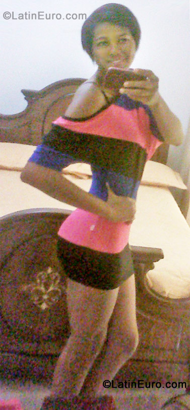 Date this young Colombia girl Miryan from Cartagena CO10804