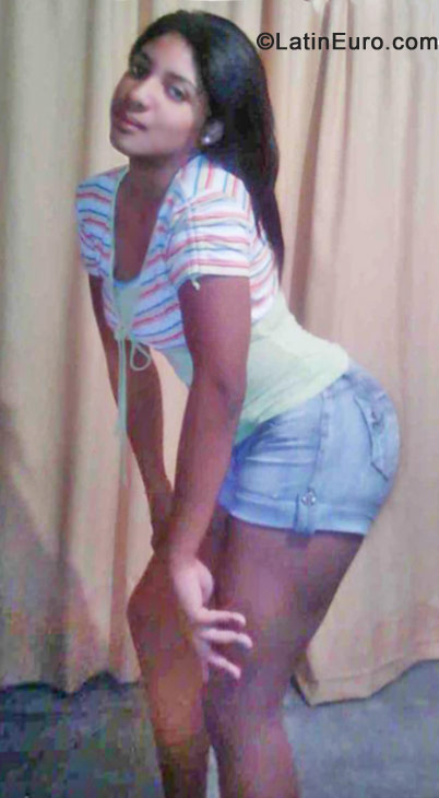 Date this cute Colombia girl Lois from Palmira CO10482