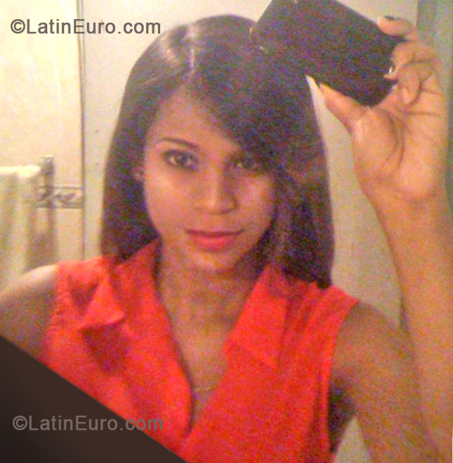 Date this voluptuous Dominican Republic girl Sara rosario from Mao Valverde DO11392