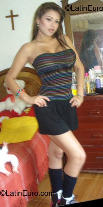 Date this cute Colombia girl Bibiana from Medellin CO10604