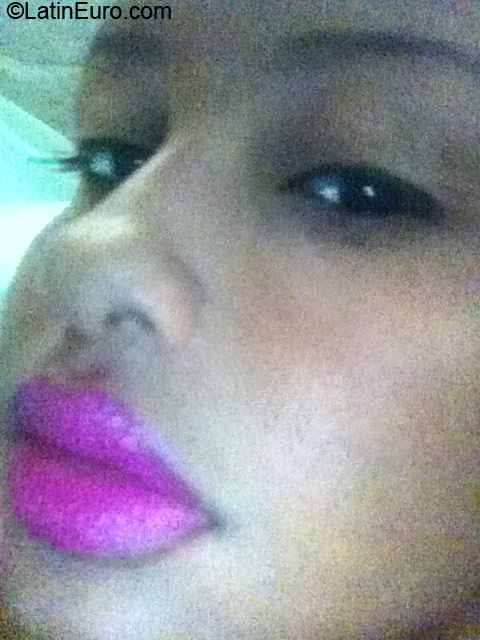 Date this beautiful Dominican Republic girl Niviani from Santiago DO11443