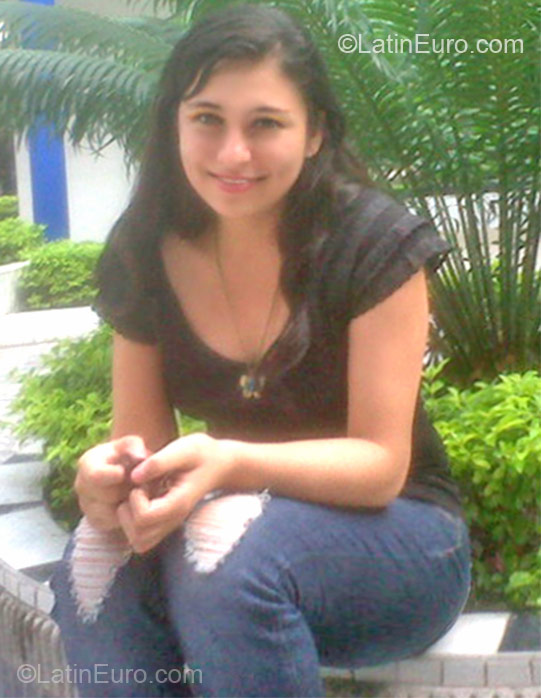 Date this charming Peru girl Katherine from Tarapoto PE639
