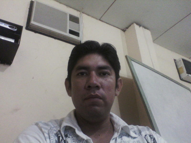 Date this young Peru man Omar from Loreto PE645