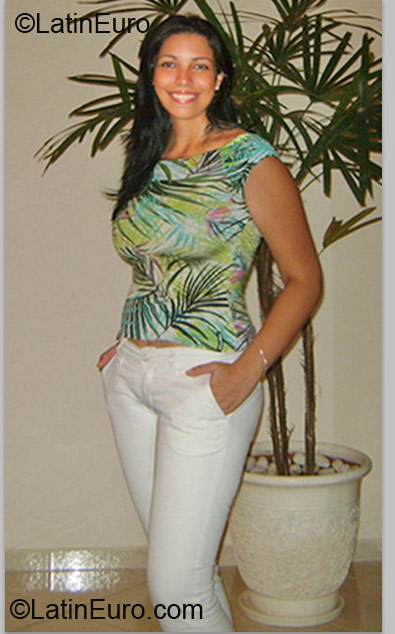 Date this sensual Brazil girl Poliana from Sao Paulo BR6797