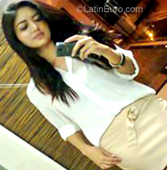 Date this stunning Brazil girl Andreia from Fortaleza BR6808