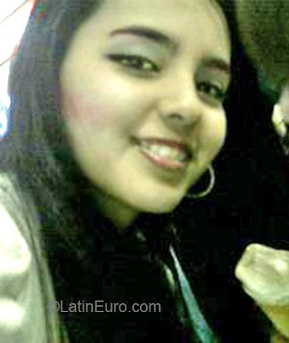 Date this sensual Colombia girl Tatiana from Bogota CO10713
