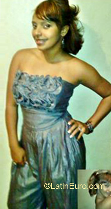 Date this hard body Dominican Republic girl Kilsy from Santiago DO11588