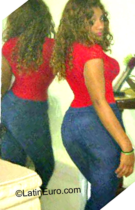 Date this funny Dominican Republic girl Teredoll from Santo Domingo DO11632
