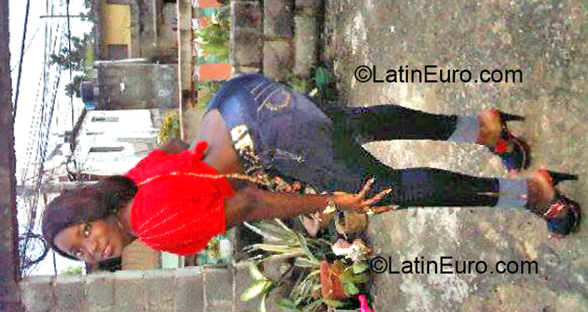 Date this beautiful Dominican Republic girl Nelsy from Santo Domingo DO22158