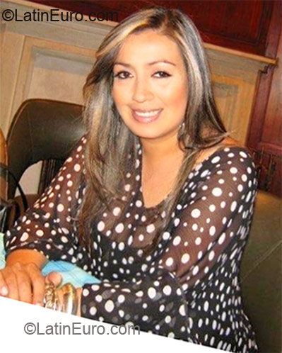 Date this hard body Colombia girl Lorena from Bogota CO10785