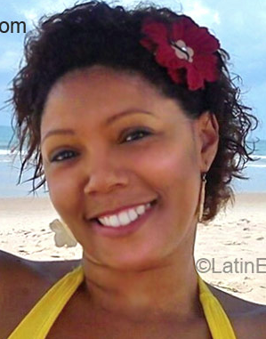 Date this tall Brazil girl Juliana from Brasilia BR6863