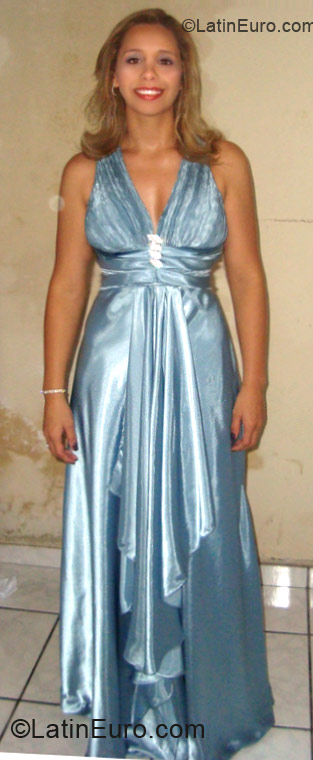 Date this nice looking Brazil girl JAMILLE from Ipira BR6898