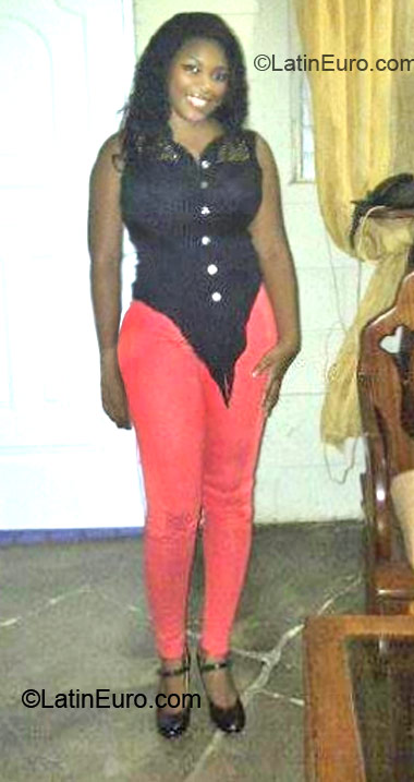 Date this hard body Dominican Republic girl Norielis from Santo Domingo DO18882