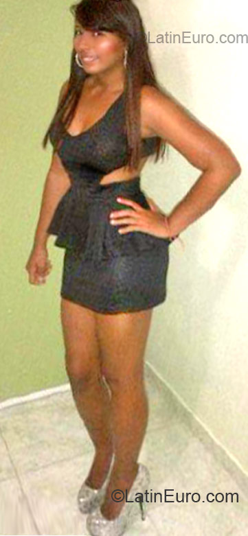 Date this sensual Dominican Republic girl Yeandris from Santo Domingo DO11862