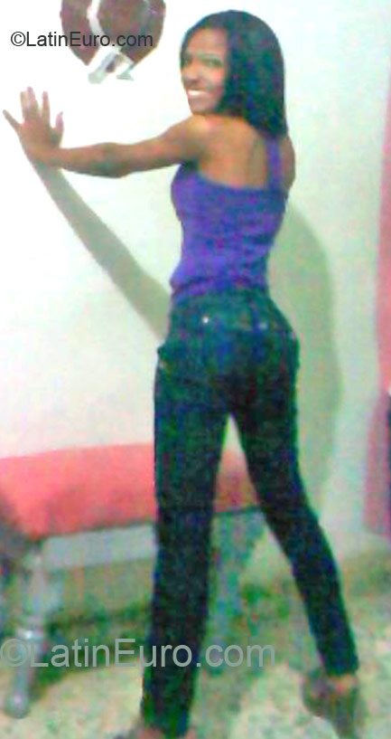 Date this beautiful Dominican Republic girl Anyelis from Santiago DO11873