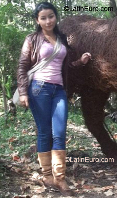 Date this foxy Colombia girl Isabell from Bogota CO10877