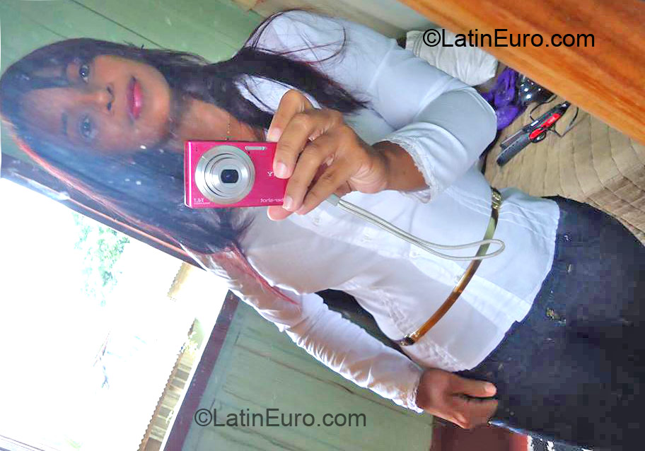 Date this passionate Brazil girl Dayane from Colorado Do Oeste BR6953