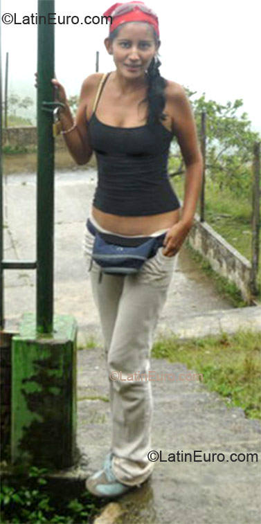 Date this cute Colombia girl Nidi from Acacias CO10895