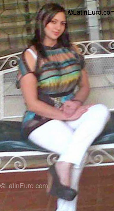 Date this georgeous Honduras girl Mersy from San Pedro Sula HN701